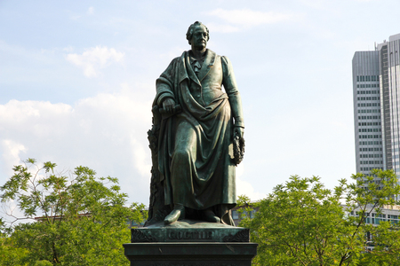 Goethe Statue in Frankfurt am Main, Germany, Europe のeditorial素材