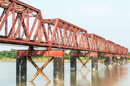 Paksey, Bangladesh - September 28, 2015: Hardinge Bridge is a steel railway bridge over the river Padma located at Paksey in western Bangladesh. It is named after Lord Hardinge, who was the Viceroy of India from 1910 to 1916. The bridge is 1.8 kilometres のeditorial素材