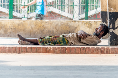 Dhaka, Bangladesh - April 29, 2016: Slum people located  Kamalapur Rail Stationのeditorial素材