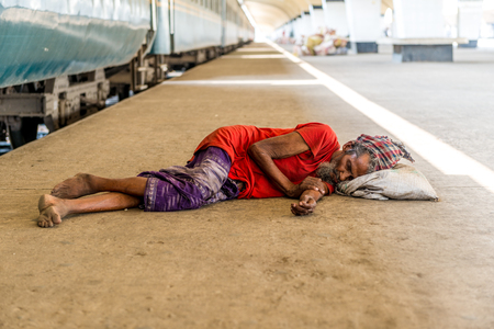 Dhaka, Bangladesh - April 29, 2016: Slum people located  Kamalapur Rail Stationのeditorial素材