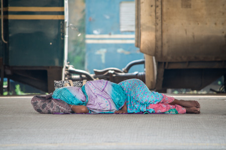 Dhaka, Bangladesh - April 29, 2016: Slum people located  Kamalapur Rail Stationのeditorial素材