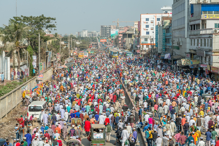 Dhaka, Bangladesh - January 13, 2017: Unindentified muslims are attending biswa ijtema at Tongi, dhaka, Bangladesh.のeditorial素材