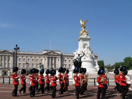 London, England, June 2007 -  marching band at Buckingham Palaceのeditorial素材