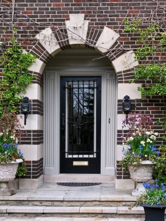 front door with floral baskets, Chicago, 2008のeditorial素材