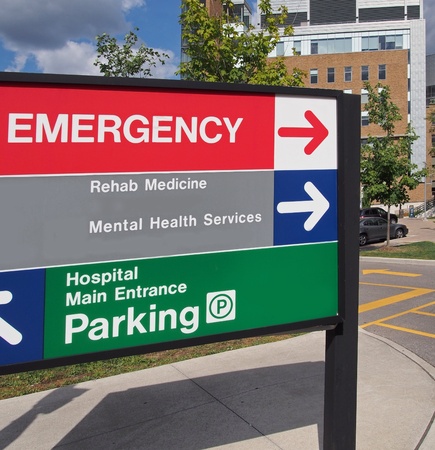 hospital direction sign,  Virginia, 2013のeditorial素材