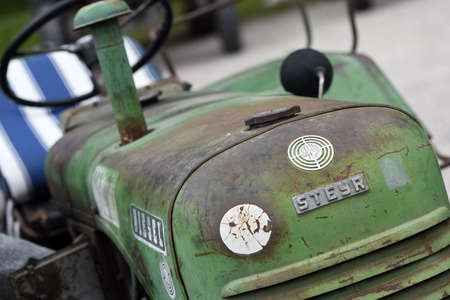 Vintage tractor meeting in Sankt Konrad (Gmunden district, Upper Austria) - every summer, well over 100 old tractors can be admired here. - Vintage tractor meeting in Sankt Konrad (Gmunden district, Upper Austria) - Every summer, well over 100 old tractorのeditorial素材