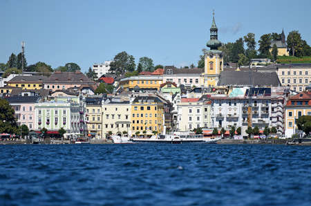 Panorama view of Gmunden in summer, Salzkammergut, Austria, Europeのeditorial素材