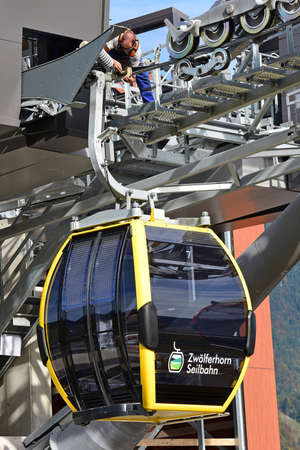 New cable car to the ZwÃ¶lferhorn in Sankt Gilgen on Wolfgangsee, Austria, Europeのeditorial素材
