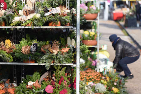 Sale of flower bouquets for graves at the Wels Cemetery; Austria; Europeのeditorial素材