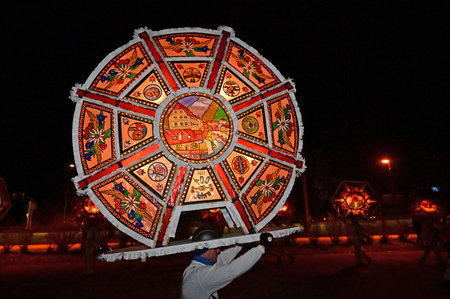 Ebensee, Austria - 01 05 2024 - The GlÃ¶cklerlauf in Ebensee, Kick-off to the European Capital of Culture year in the Salzkammergut - The GlÃ¶cklerlauf is an old custom around Lake Traunsee; men and women wear magnificent caps and bells to drive away the のeditorial素材