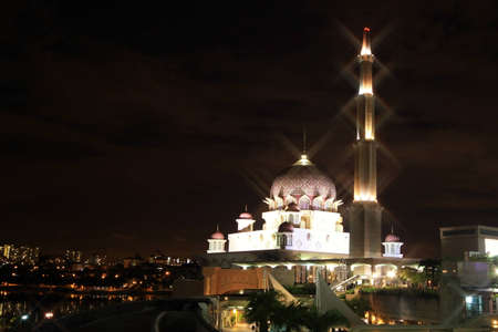 Putrajaya Mosque At Nightのeditorial素材