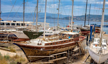 ship in a Greek portの写真素材