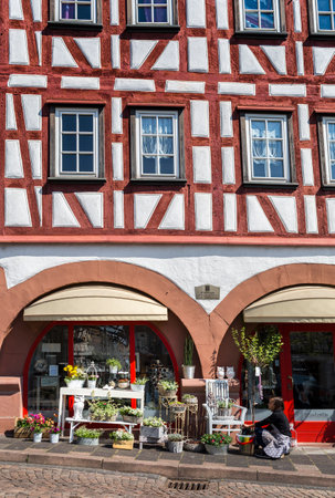 mittelalterliches VerkaufsgewÃ¶lbe in der Kleinstadt Gelnhausen, Hessenのeditorial素材