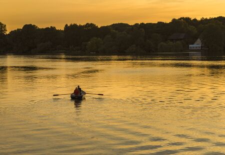 Evening sun at the lake