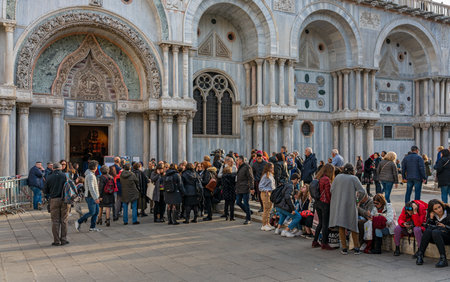 Residential houses, water channels, sights, boats and tourists in Venice, Italyのeditorial素材