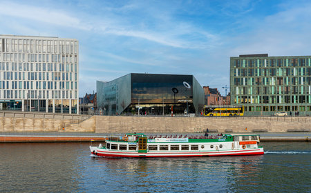 excursion steamer on the spree in the city of berlinのeditorial素材