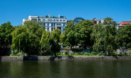 Residential houses on the Spreebogen in Berlin Moabitの写真素材
