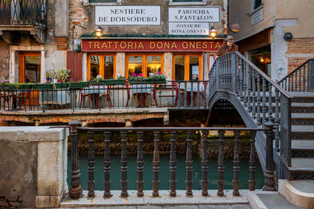 Landmarks, tourists and water canals in the lagoon city of Venice, Italyの写真素材