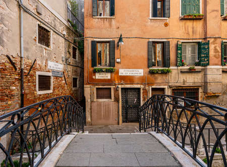Landmarks, tourists and water canals in the lagoon city of Venice, Italyの写真素材