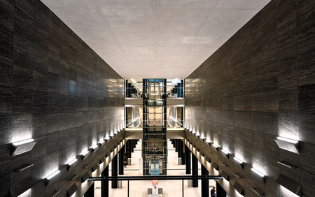 Station of the U Bahn line 5 Unter den Linden in Berlinのeditorial素材