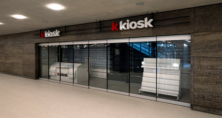 vacant kiosk at a train station in Berlinのeditorial素材