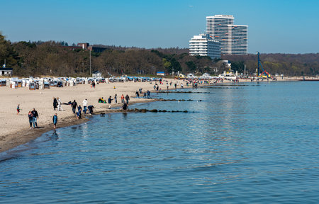 Timmendorfer Strand with beach chairs and tourists, Niendorf, Bay of LÃ¼beck, Baltic Seaのeditorial素材