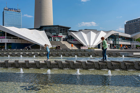 Fountains and water fountains at Alexanderplatz,のeditorial素材