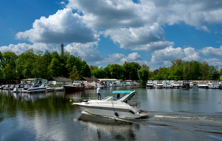 Motor boats on the Havel near Hennigsdorf, Brandenburgのeditorial素材