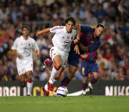 AC Milan Brazilian Kaka during a friendly match between FC Barcelona and AC Milan at the Nou Camp Stadium on August 26, 2004 in Barcelona, Spainのeditorial素材