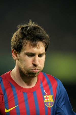 Leo Messi of FC Barcelona during the spanish league match against Real Zaragoza at the Nou Camp Stadium on November 19, 2011 in Barcelona, Spainのeditorial素材