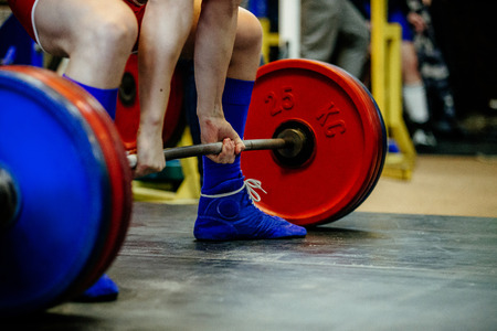 feet male athlete powerlifter deadlift barbell powerliftingの写真素材