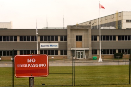 London Ontario, Canada - January 1, 2012. The ElectroMotive diesel plant owned by Caterpillar in London Ontario sits idle on New Year`s day as the company and CAW (Canadian Auto Workers) Union try to figure out their next step. On December 30, 2011 the unのeditorial素材
