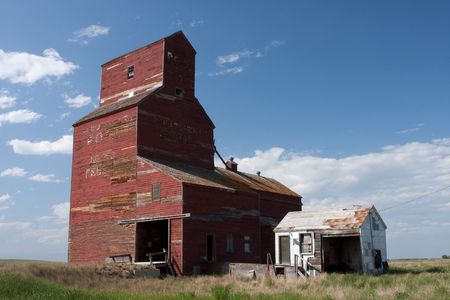 A historic grain elevator in Feudal, Saskatchewan on the Canadian prairies.の写真素材