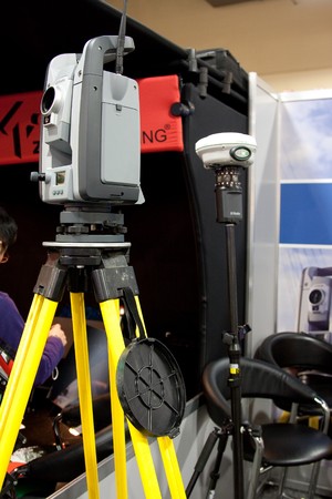 LAS VEGAS - DEC 3:   AutoDesk University 2009 Exhibition Hall December 3, 2009 at the Mandalay Bay Hotel and Casino Las Vegas, Nevada.のeditorial素材
