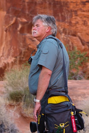 LAS VEGAS - AUG 31: NAPP (National Association of Photoshop Professionals) photo safari with Moose Peterson. Aug 31, 2010 Valley of Fire, Nevada.のeditorial素材