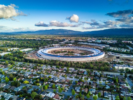 Aerial photo of Apple new campus under construction in Cupetinoのeditorial素材