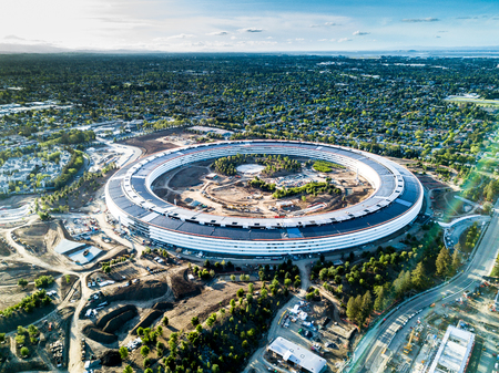 Aerial photo of Apple new campus under construction in Cupetinoのeditorial素材