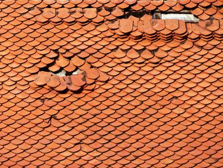 damage old tile roofの写真素材