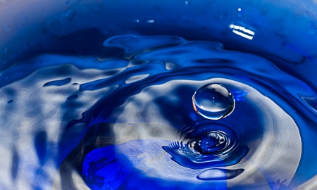 Abstract of Water Drops and droplets, Fresh Liquid concept, Copy Space, High speedの写真素材