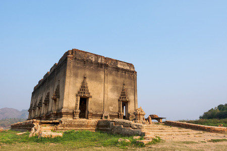 Old Buddha in Ancient Temple, Sangklaburi Kanchanaburi ,Kanchanaburi, Thailandの写真素材