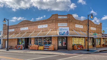 Tarpon Springs, Florida. A small town with a history of sponge divers and a greek influence. Katherine's gift shop in a historical brick building.のeditorial素材