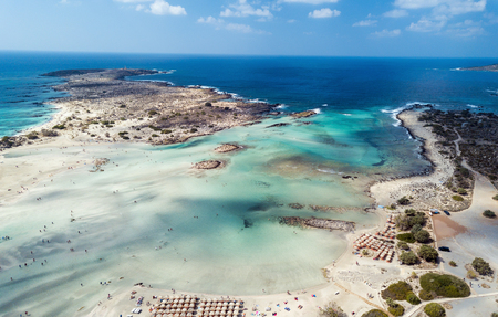 Aerial photo of Caribbean like beach with turquoise water and pink sandの写真素材