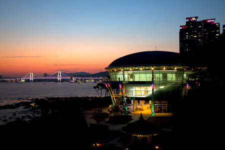 Night view of Nurimaru on Dongbaek Island in Busan, South Korea.のeditorial素材