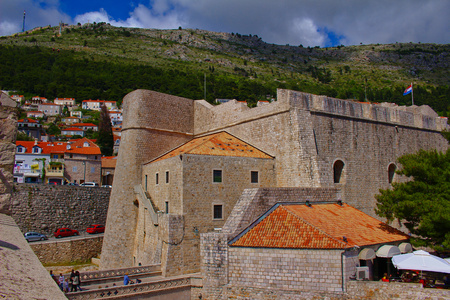 A view towards the city walls of the old town of Dubrovnik, Croatiaの写真素材
