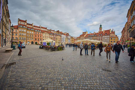 POLAND, WARSAW-SEPTEMBER 17,2019 Views of the city of Poland with its streets, its people and its squaresのeditorial素材