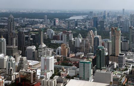 BANGKOK, THAILAND - DECEMBER 23: Bird eye view of Traffic on December 23, 2013 in Bangkok.のeditorial素材