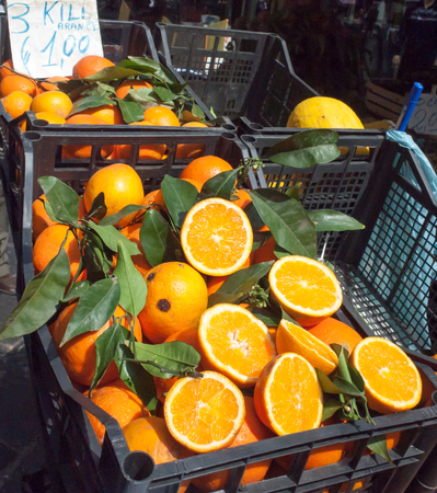 Orange exposed in the  market in Naples, Italyの写真素材