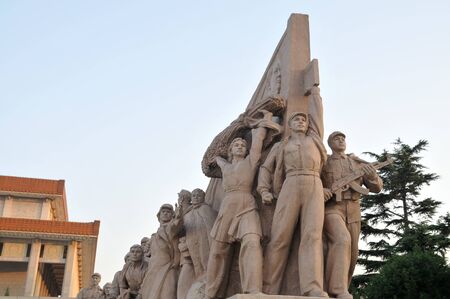 Group sculpture of workers, peasants and soldiers at Tiananmenのeditorial素材