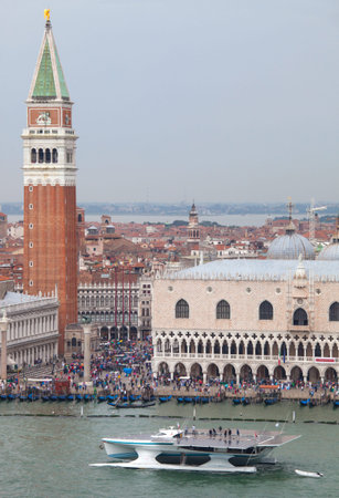 Solar Boat visit in Veniceのeditorial素材