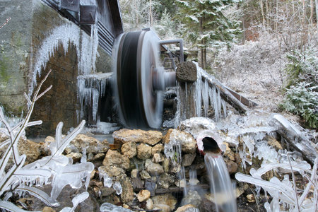 Old Water Mill in Winter -Stock photoの写真素材